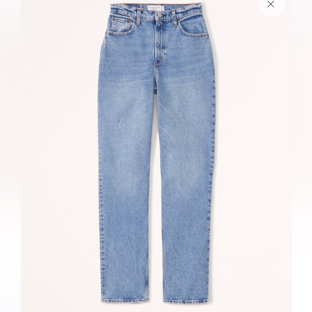 Abercrombie Curve Love Ultra High Rise 90’s Straight Jean- 31